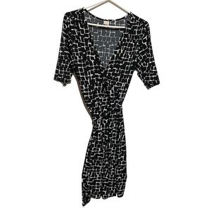 Merona Black and White Geometric Print Knee Length Faux Wrap Dress Size L
